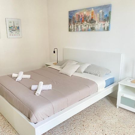 팔레르모 Urban Poet Retreat - Casa Di Vincenzo E Andrea 2 아파트 외부 사진