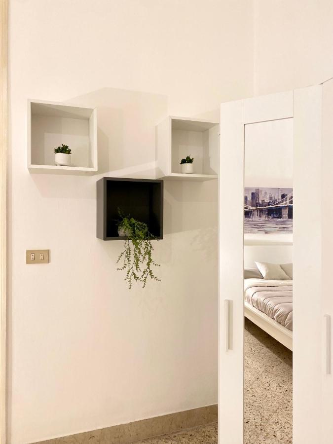팔레르모 Urban Poet Retreat - Casa Di Vincenzo E Andrea 2 아파트 외부 사진